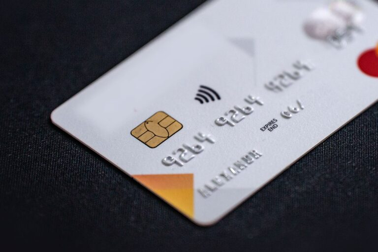 Les atouts de la carte Visa Premier pour un usage au quotidien et en voyage