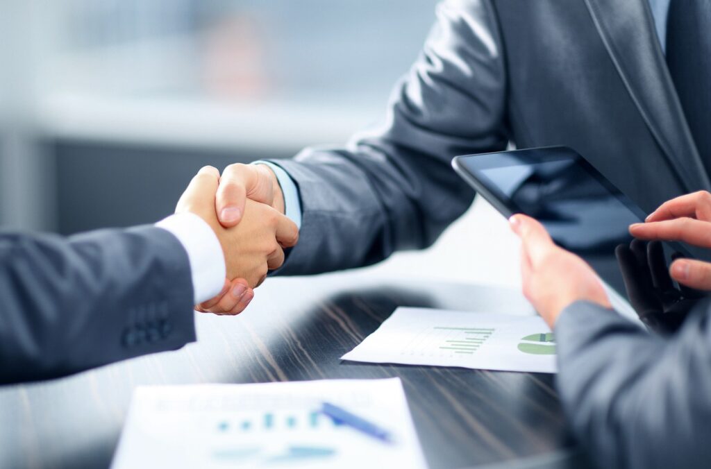Investir à Dubaï : opportunités, cadre réglementaire et normes comptables récentes