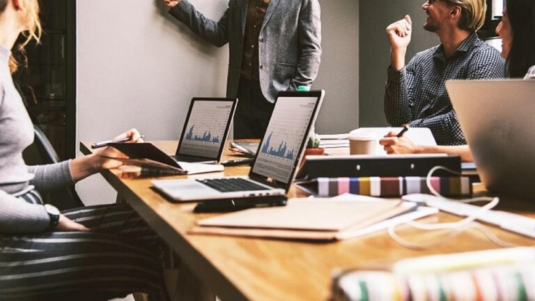Formation BTS CG Paris : tout ce qu’il faut savoir pour bien choisir ses études en comptabilité gestion