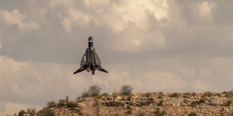 Anduril présente Roadrunner : un drone militaire qui atterrit comme une fusée Falcon 9